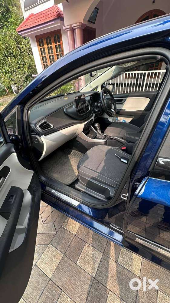 2023 Tata Altroz Petrol Dca  14,000 Km  Opera Blue  Single Owner