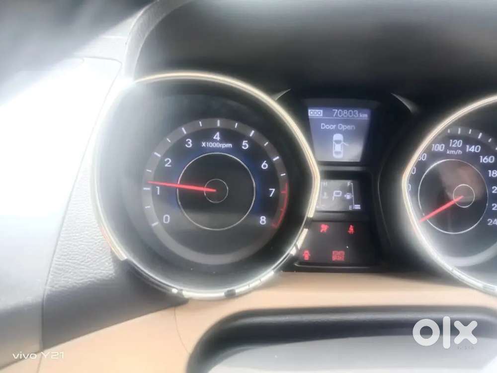 Hyundai Elantra 2013 Petrol 85000 Km Driven