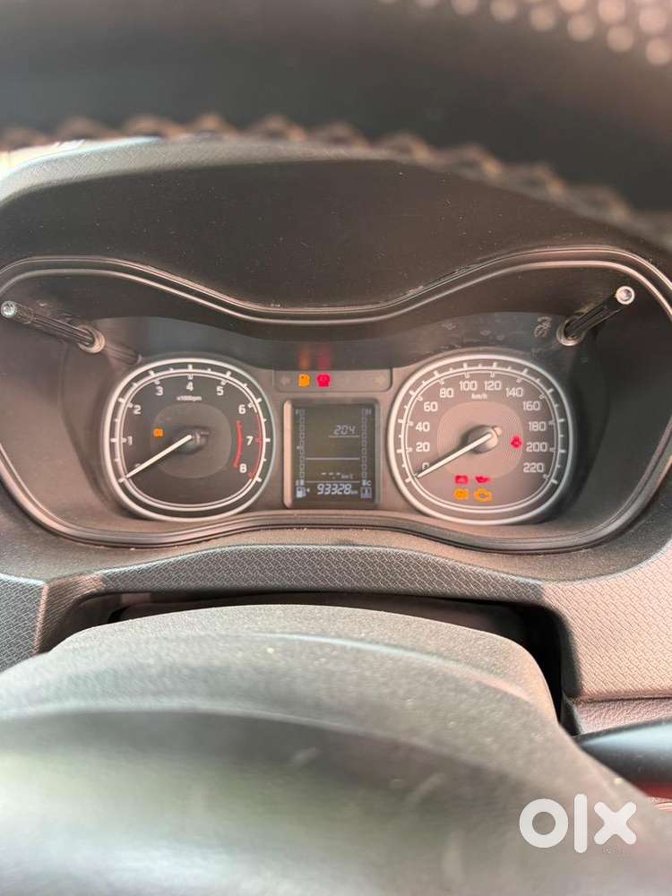 Maruti Suzuki Brezza Petrol Well Maintained