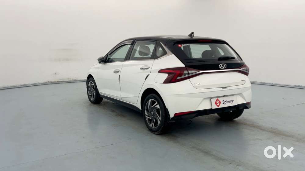 Hyundai I20 Asta (o) 1.2 Ivt Dual Tone, 2022, Petrol