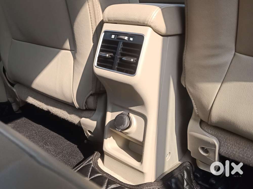 Maruti Suzuki Ciaz Smart Hybrid Alpha , 2023, Petrol