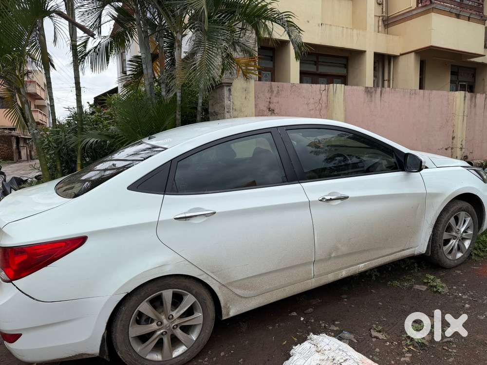 Hyundai Verna Fluidic 2011 Petrol Manual