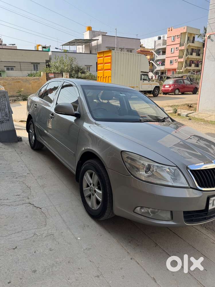 Skoda Laura 2013 Diesel Well Maintained