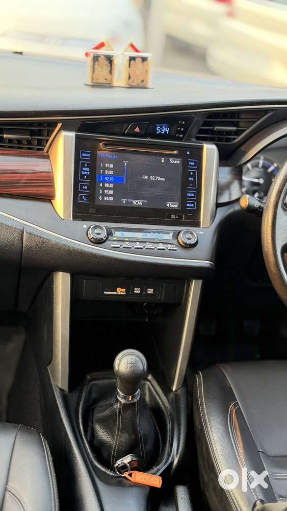 Toyota Innova Crysta 2.4 Vx Mt 8s, 2017, Diesel