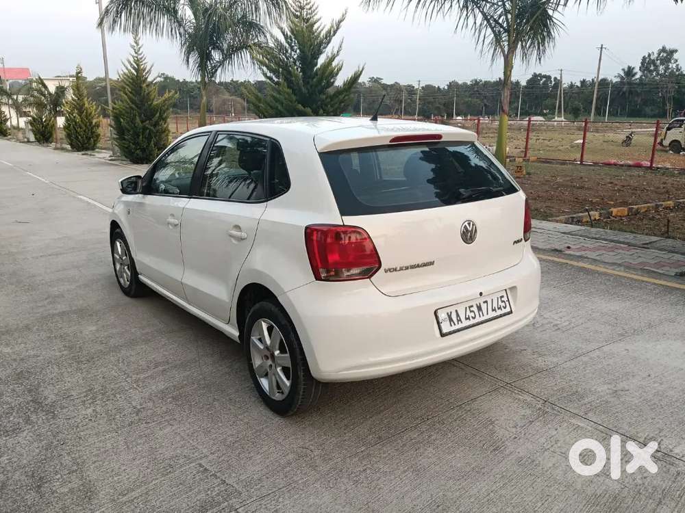 Volkswagen Polo Petrol Manual 2011