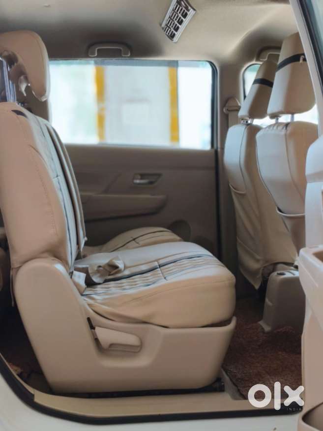 Maruti Suzuki Ertiga 1.5 Vxi, 2021, Petrol