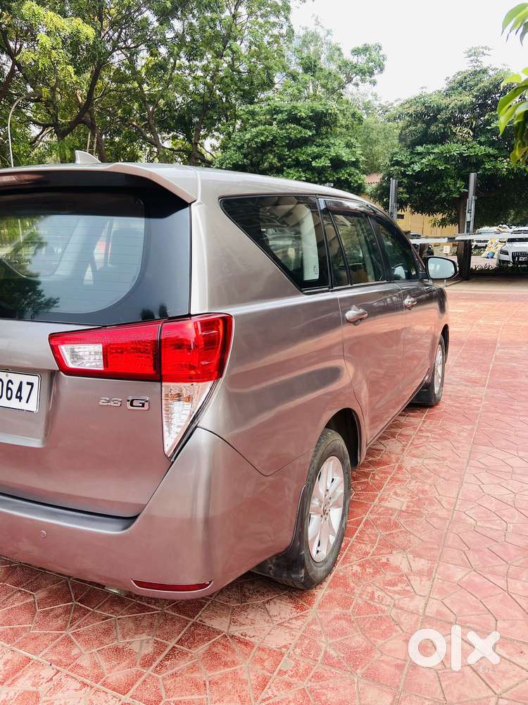 Toyota Innova Crysta 2.4 G Plus Mt, 2016, Diesel