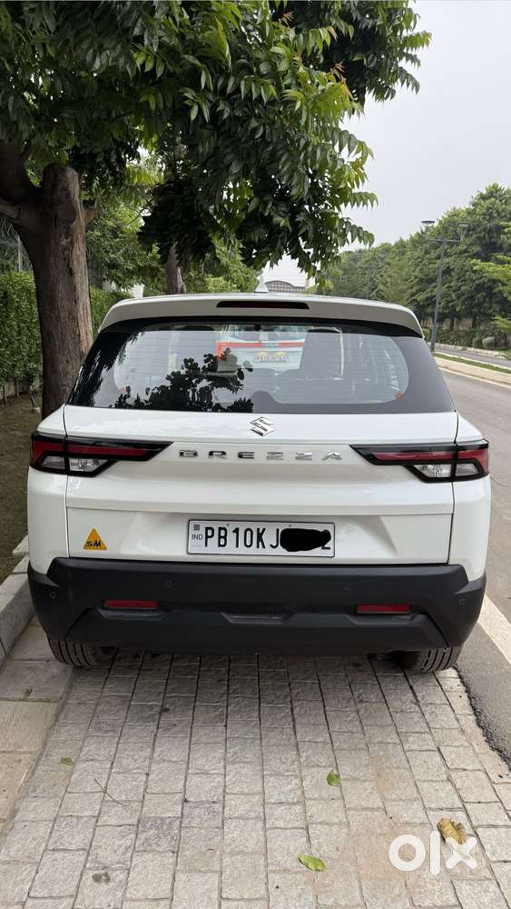 Maruti Suzuki Brezza 1.5 Vxi Smart Hybrid, 2025, Petrol
