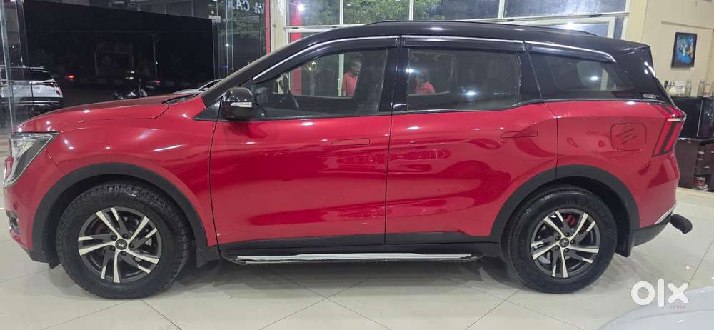 Mahindra Xuv700 2.0 Ax 5 Petrol Mt 7 Str, 2022, Petrol