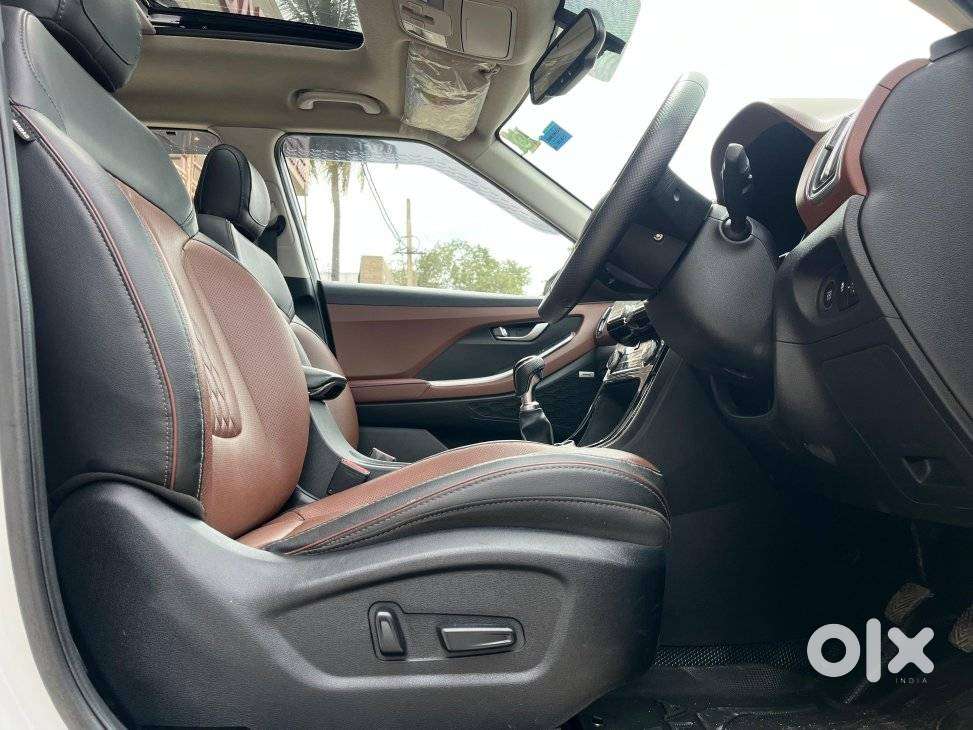 Hyundai Alcazar Platinum, 2021, Petrol