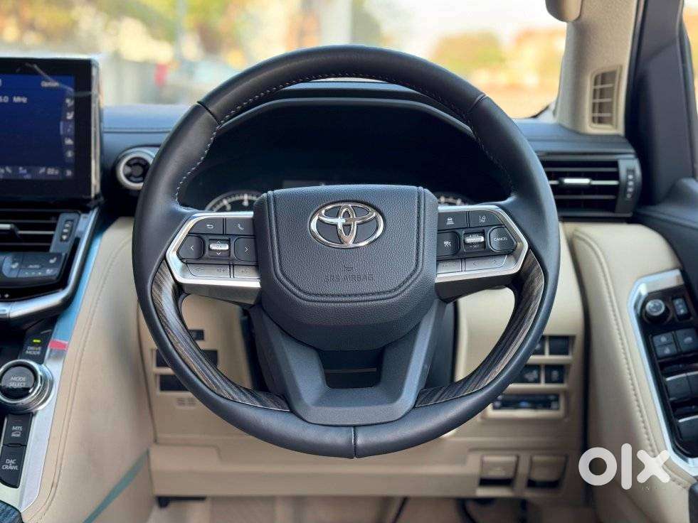 Toyota Land Cruiser Zx Petrol, 2025, Petrol