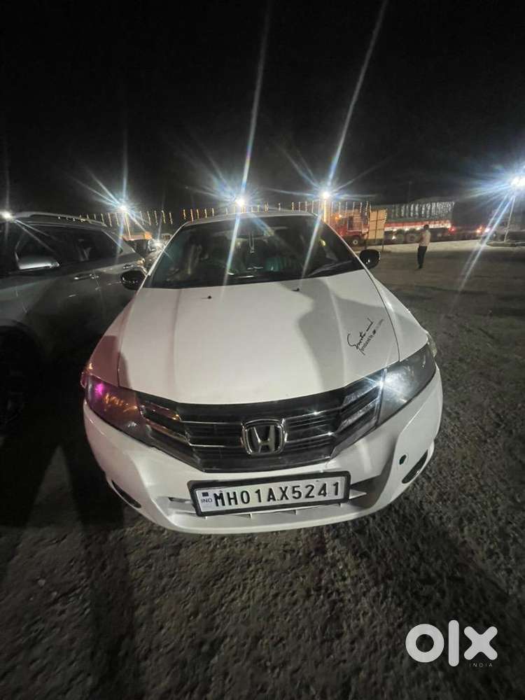 Honda City Ivtec Petrol Plus Cng 2011 White Colour Mint Condition