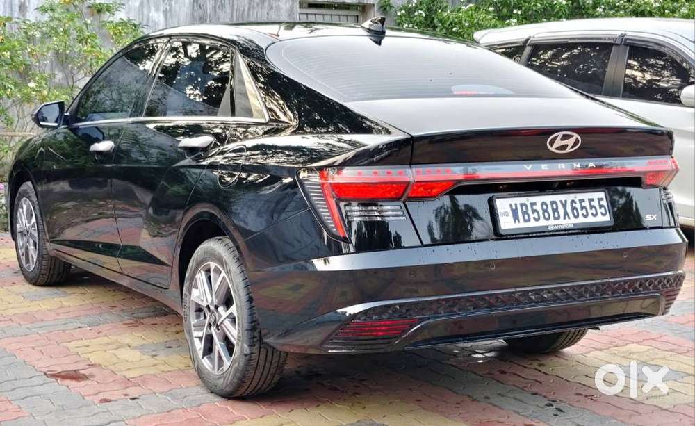 Hyundai Verna, 2023, Petrol