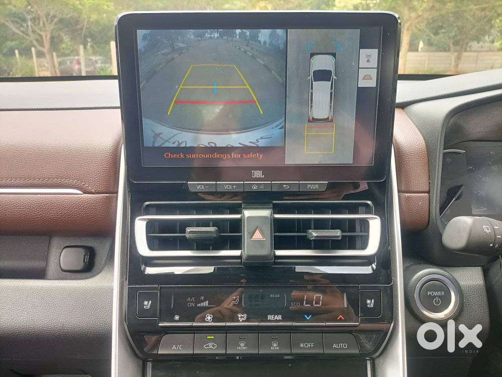 Toyota Innova Hycross 2.0 Zx Hybrid 7 Str, 2024, Petrol