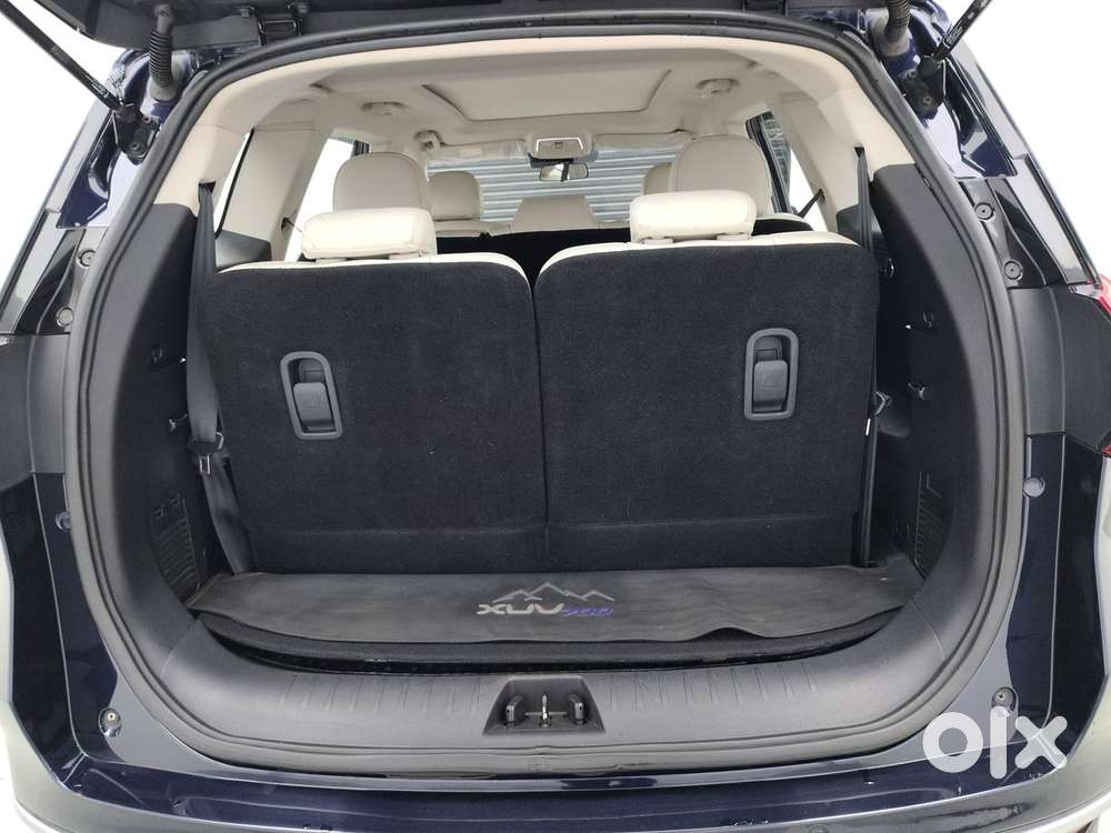 Mahindra Xuv700 2.0 Ax 7 Petrol At Str, 2023, Petrol