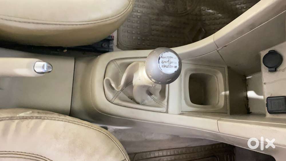 Maruti Suzuki Swift Dzire 1.2 Vxi Bsiv, 2016, Petrol