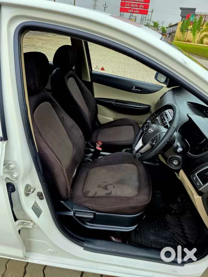 Hyundai I20 Sportz 1.4 Crdi, 2014, Diesel