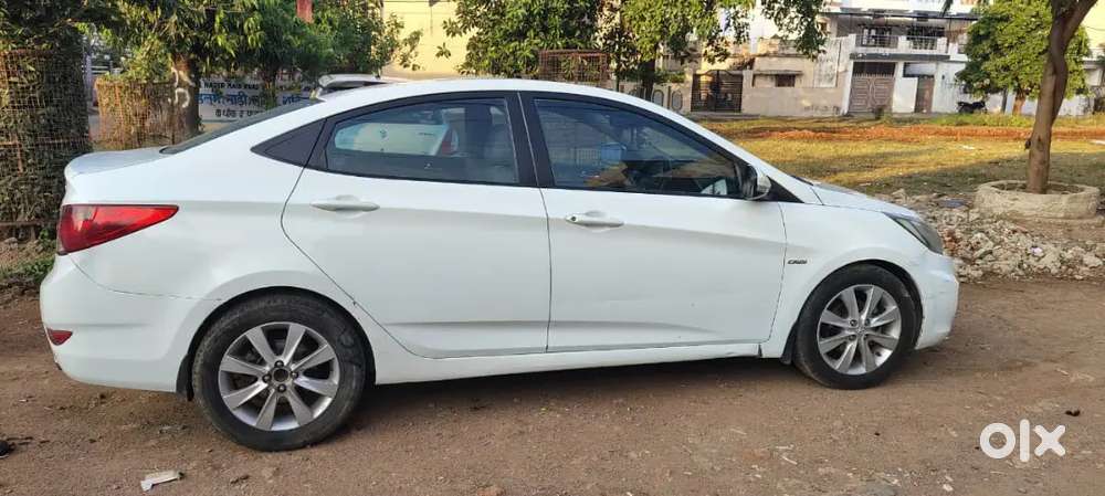 Hyundai Fluidic Verna 2013 Diesel 80000 Km Driven