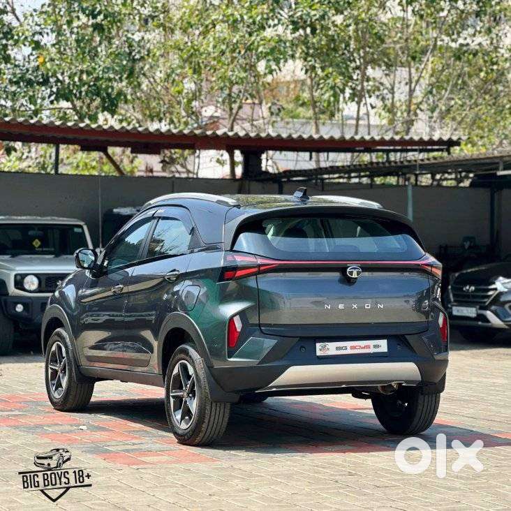Tata Nexon Creative Plus S 1.2 Revotron Petrol 7dca Dt, 2025, Petrol