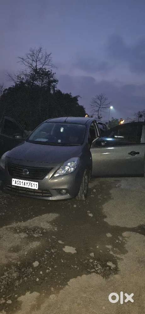 Nissan Sunny 2012 Petrol