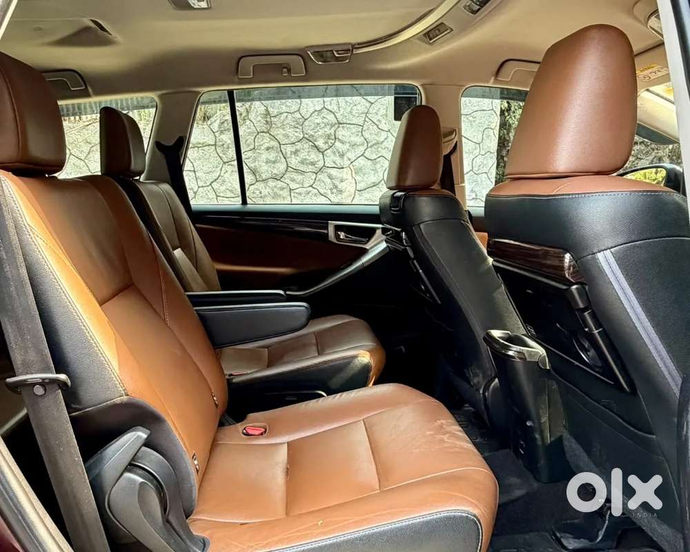 Toyota Innova Crysta 2.8 Zx At 7 Seater, 2018, Diesel