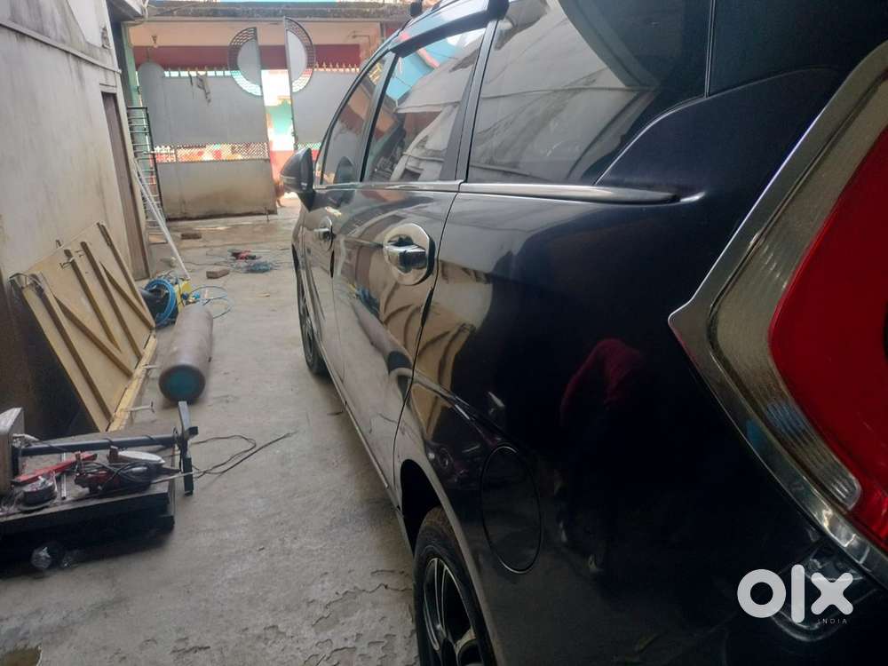 Mahindra Marazzo Diesel 2018