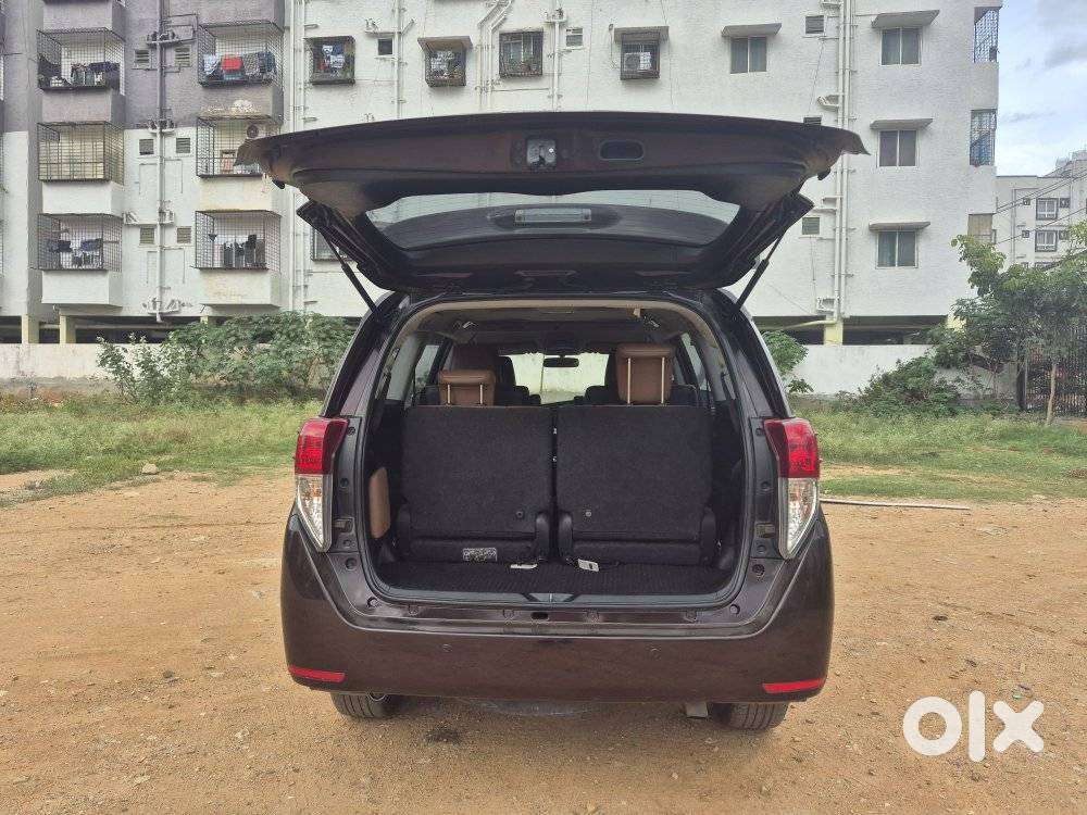 Toyota Innova Crysta 2.8z Automatic, 2016, Diesel