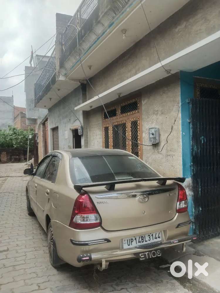 Toyota Etios Cross 2011 Model