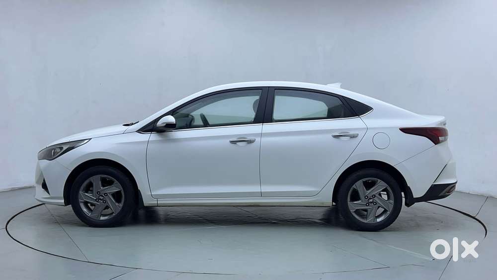 Hyundai Verna 1.5 Sx Ivt, 2022, Petrol