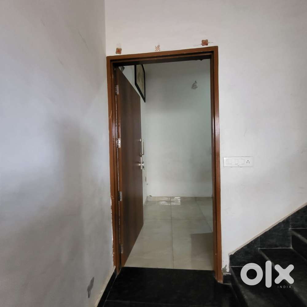 1bhk fully furnished available only for girls and family