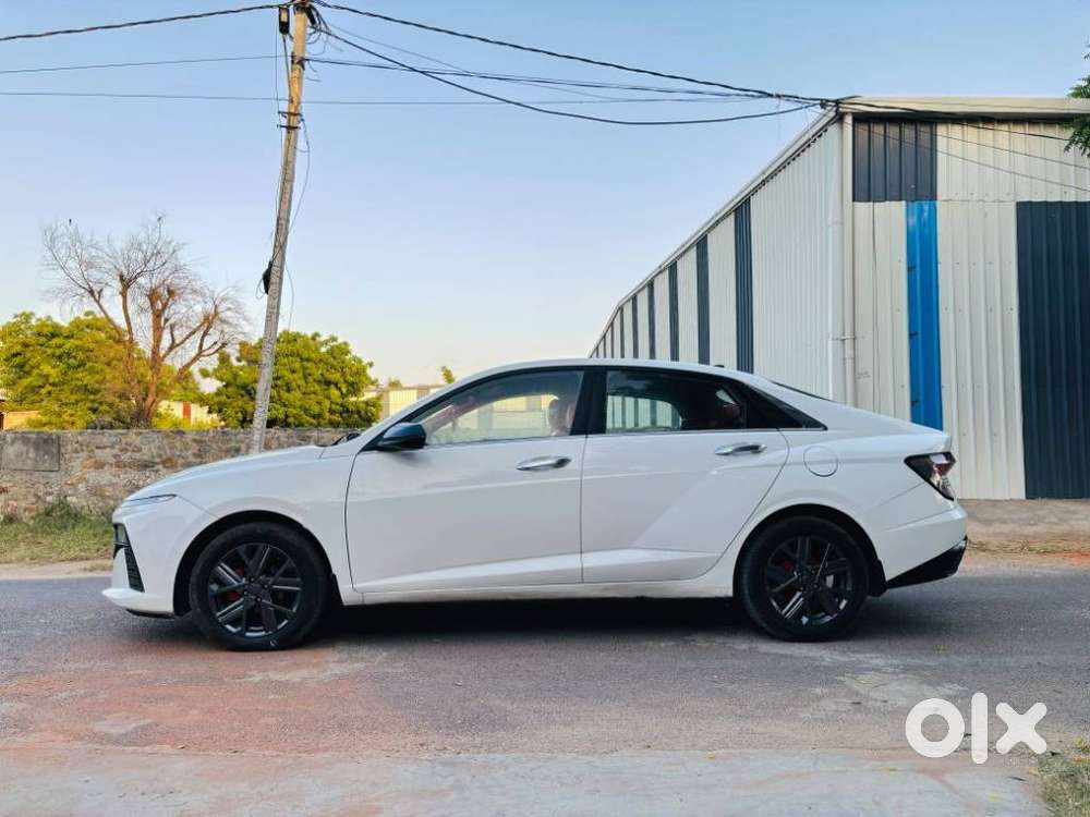 Hyundai Verna 1.5 Sx (o) Ivt, 2023, Petrol