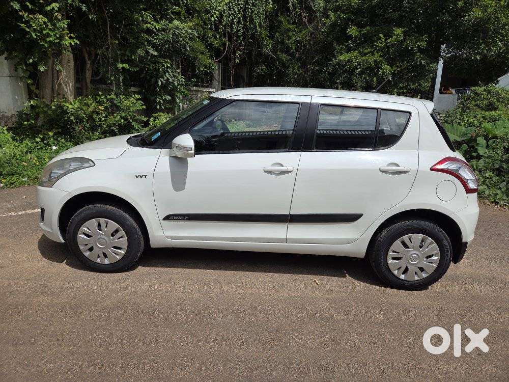 Maruti Suzuki Swift Vxi + Manual, 2014, Petrol