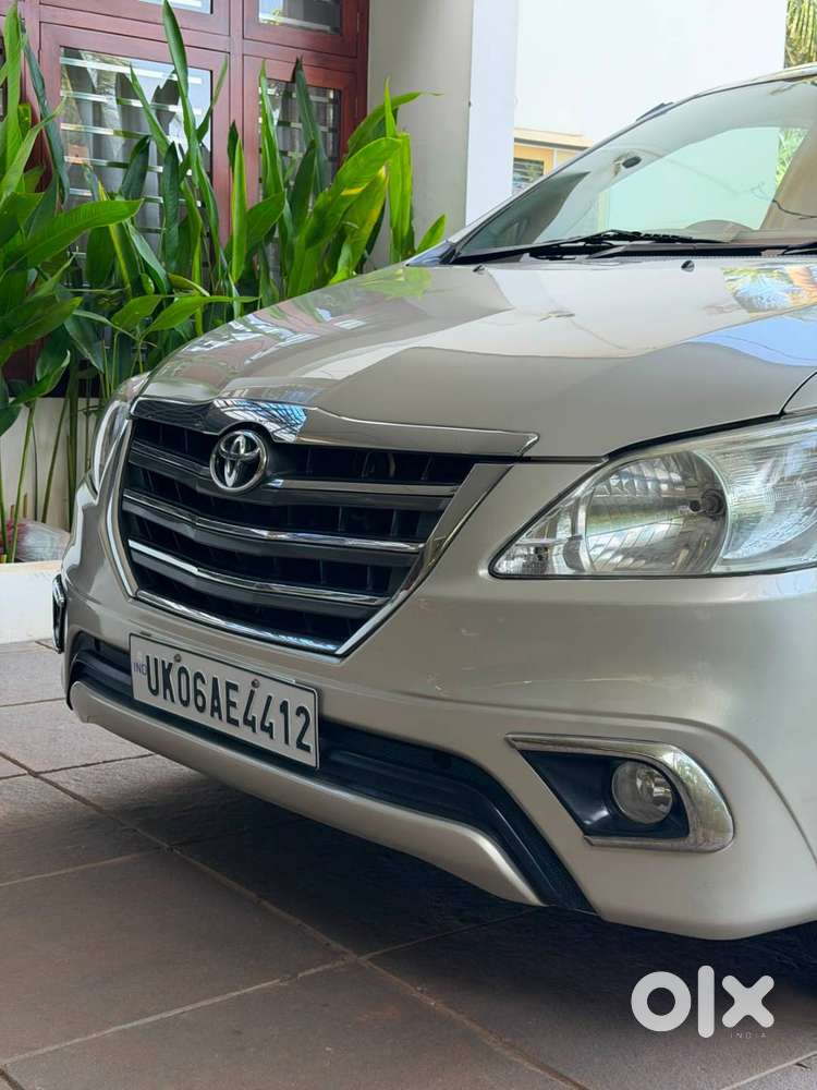 Toyota Innova V Diesel 2014  1st Owner  1.70 Lakh Km  Company Servi