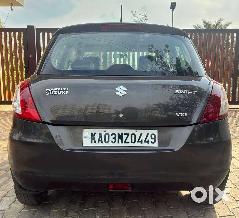 Maruti Suzuki Swift Vxi Optional, 2016, Petrol