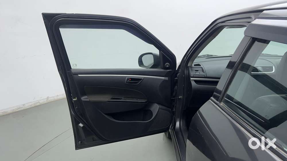 Maruti Suzuki Swift 1.2 Lxi (o), 2017, Petrol
