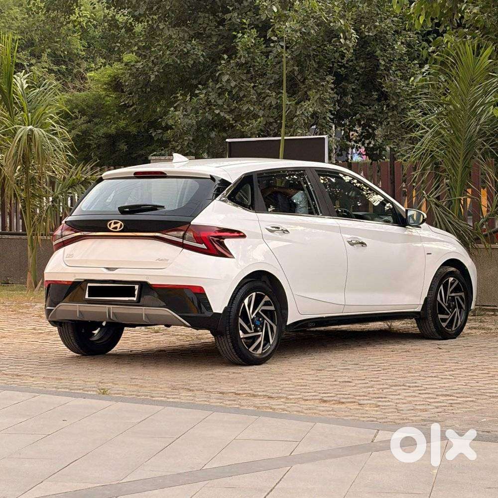 Hyundai I20 Asta (o) 1.2 Ivt, 2024, Petrol