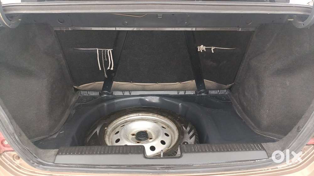 Maruti Suzuki Swift Dzire 1.2 Lxi Bsiv, 2018, Petrol