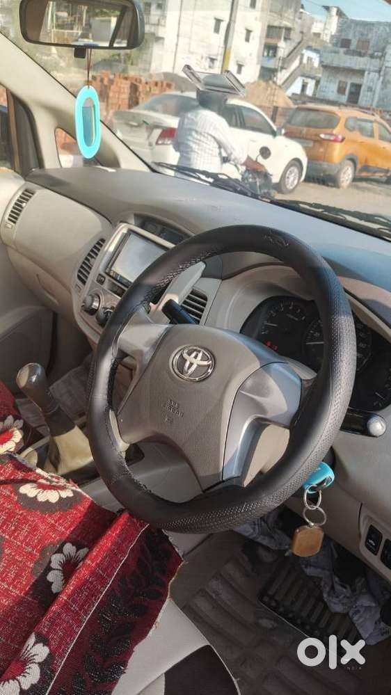 Toyota Innova 2.5 G (diesel) 8 Seater, 2013, Diesel