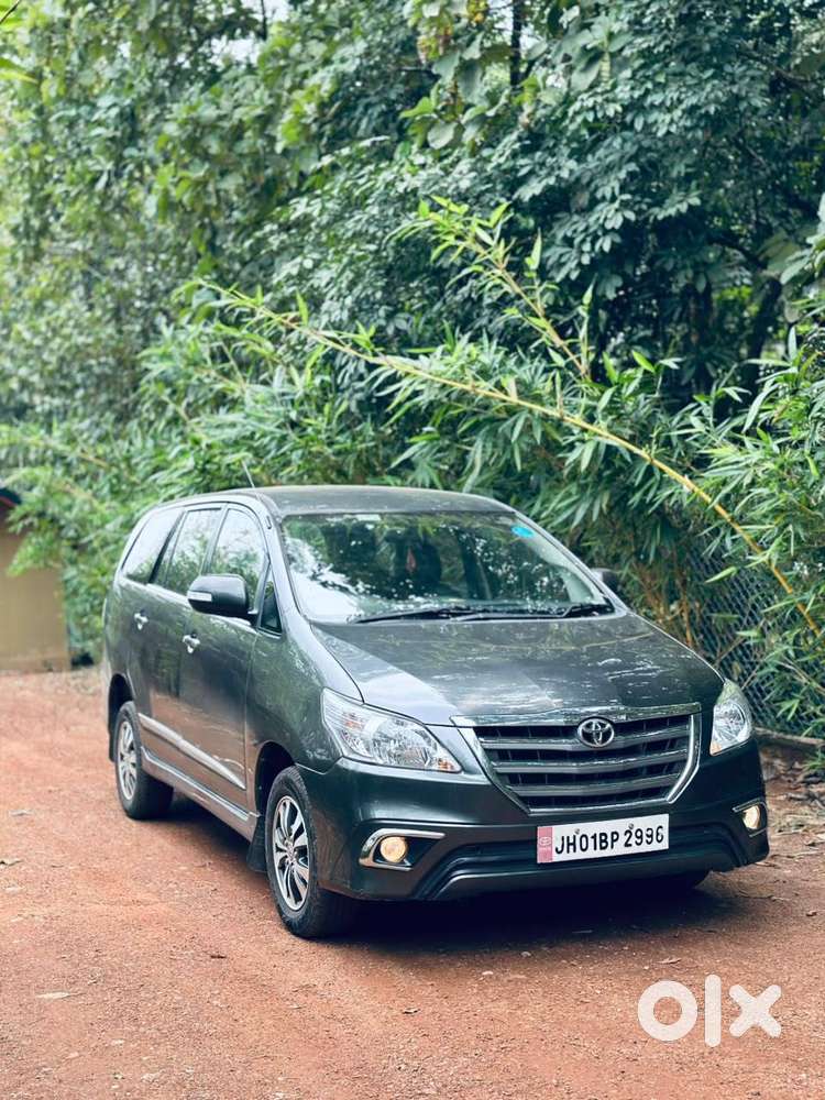 Toyota Innova 2.5 V 2013