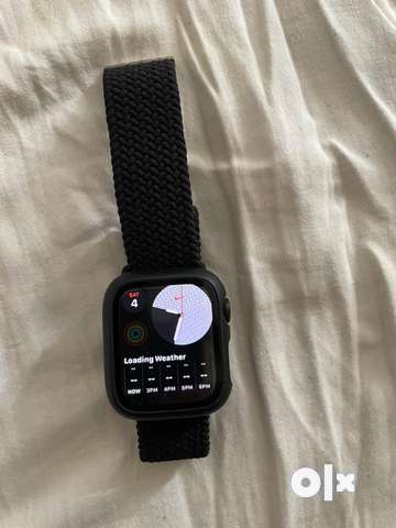 Apple watch series 4 gps best sale space grey with black sport loop