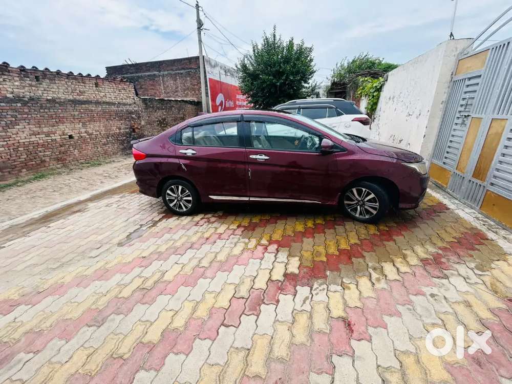 Honda City 2017 Petrol 2nd Owner  Baheri Bareilly Me Hai Ye Car