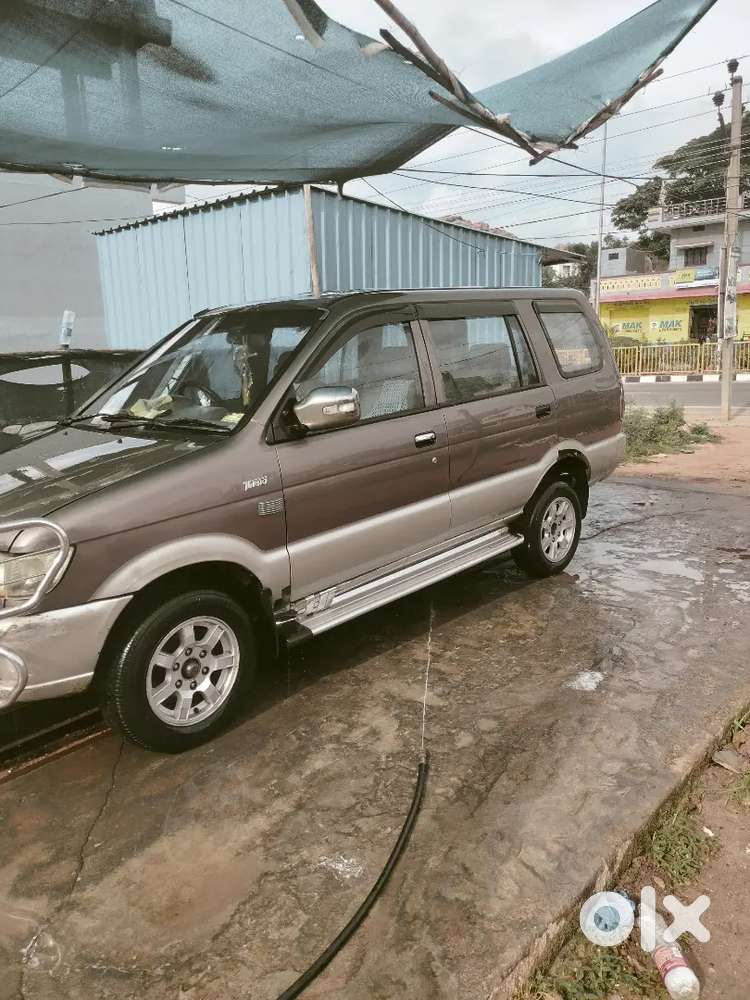 Chevrolet Tavera Neo 2006 Diesel 200000 Km Driven