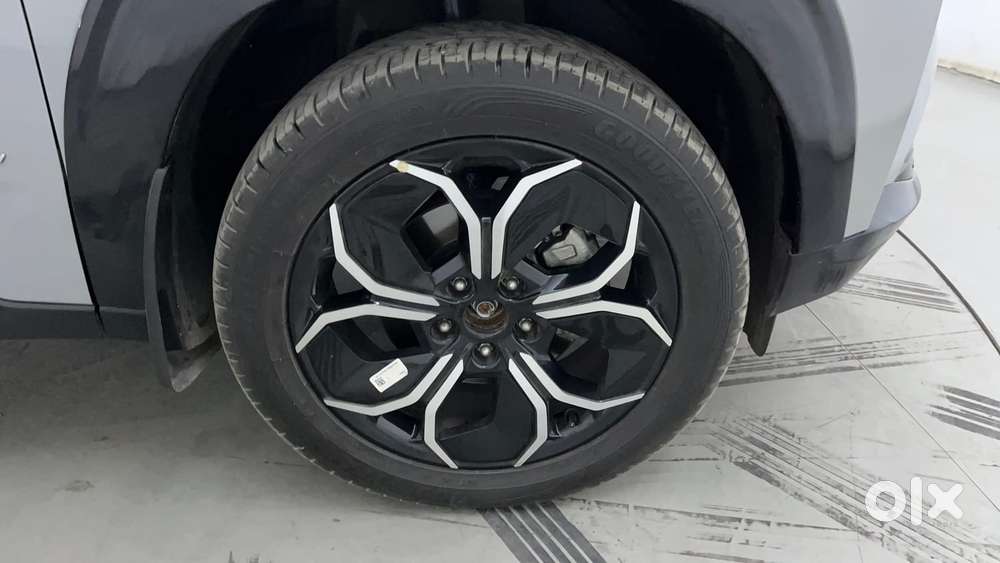 Tata Curvv Creative Plus S 1.2 Revotron Petrol 7dca, 2025, Petrol