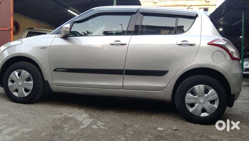 Maruti Suzuki Swift Vxi With Abs, 2012, Petrol
