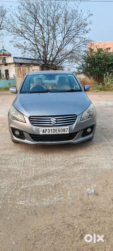 Maruti Suzuki Ciaz 2016 Zdi Plus, Push Start Button