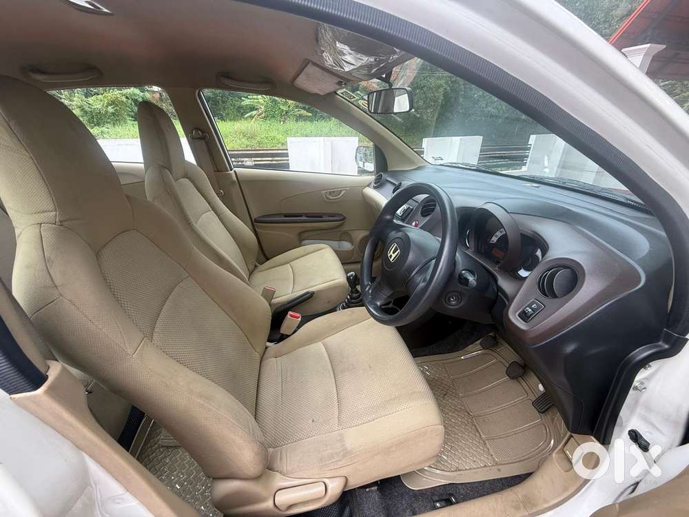 Honda Brio E Mt, 2013, Petrol
