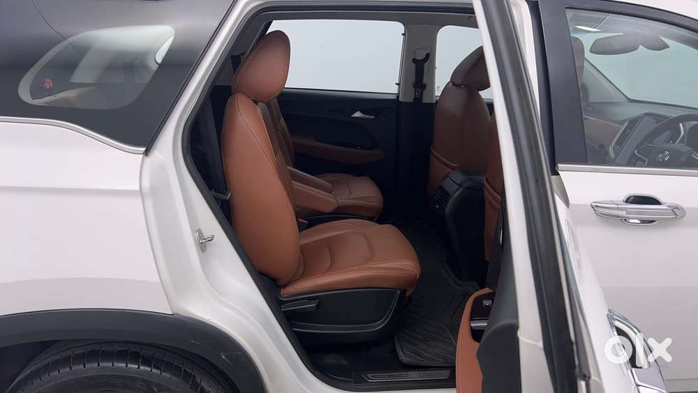 Mg Hector Plus 1.5 Sharp Turbo Cvt 6 Str, 2021, Petrol