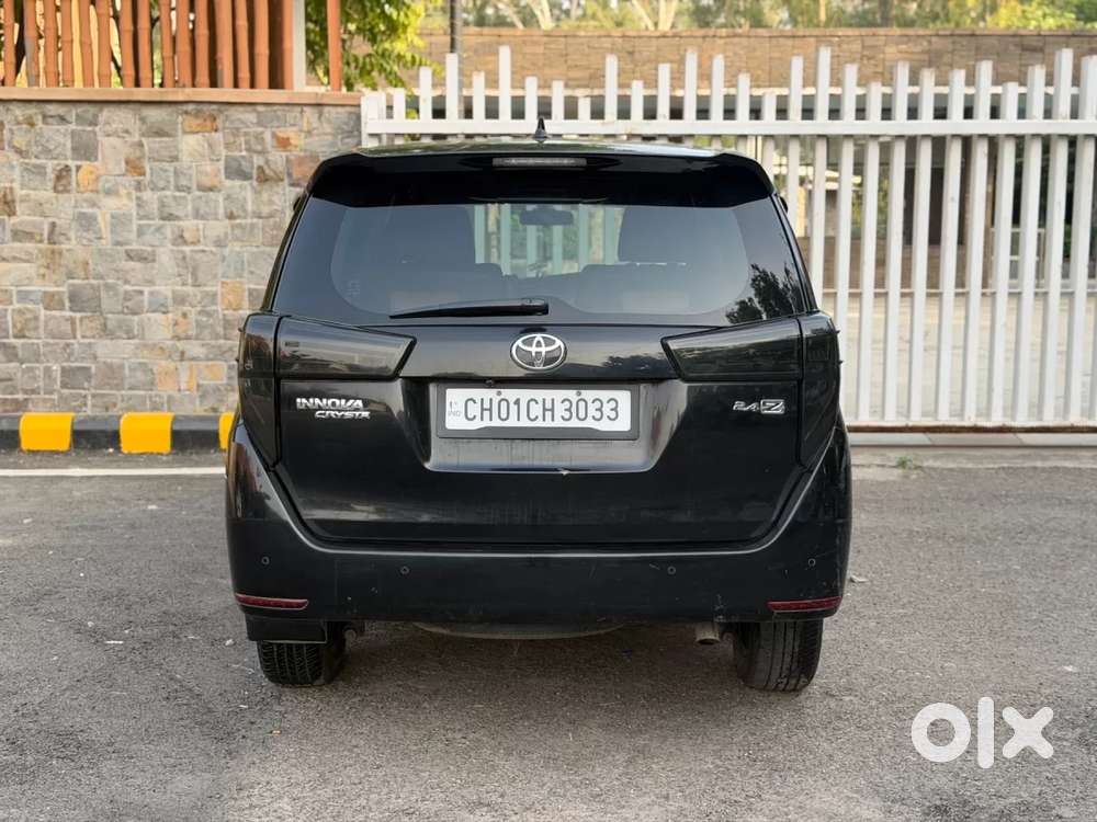 Toyota Innova Crysta [2020-ongoing] 2.4 Gx 7 Str, 2022, Diesel