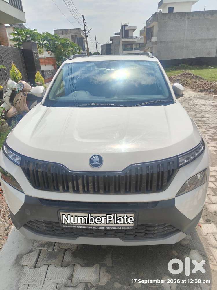 Skoda Kylaq Signature Petrol 2026