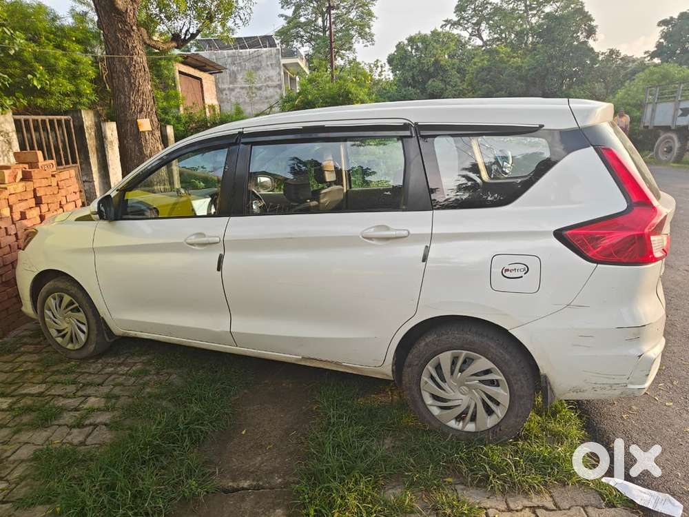 Maruti Suzuki Ertiga Petrol 2025